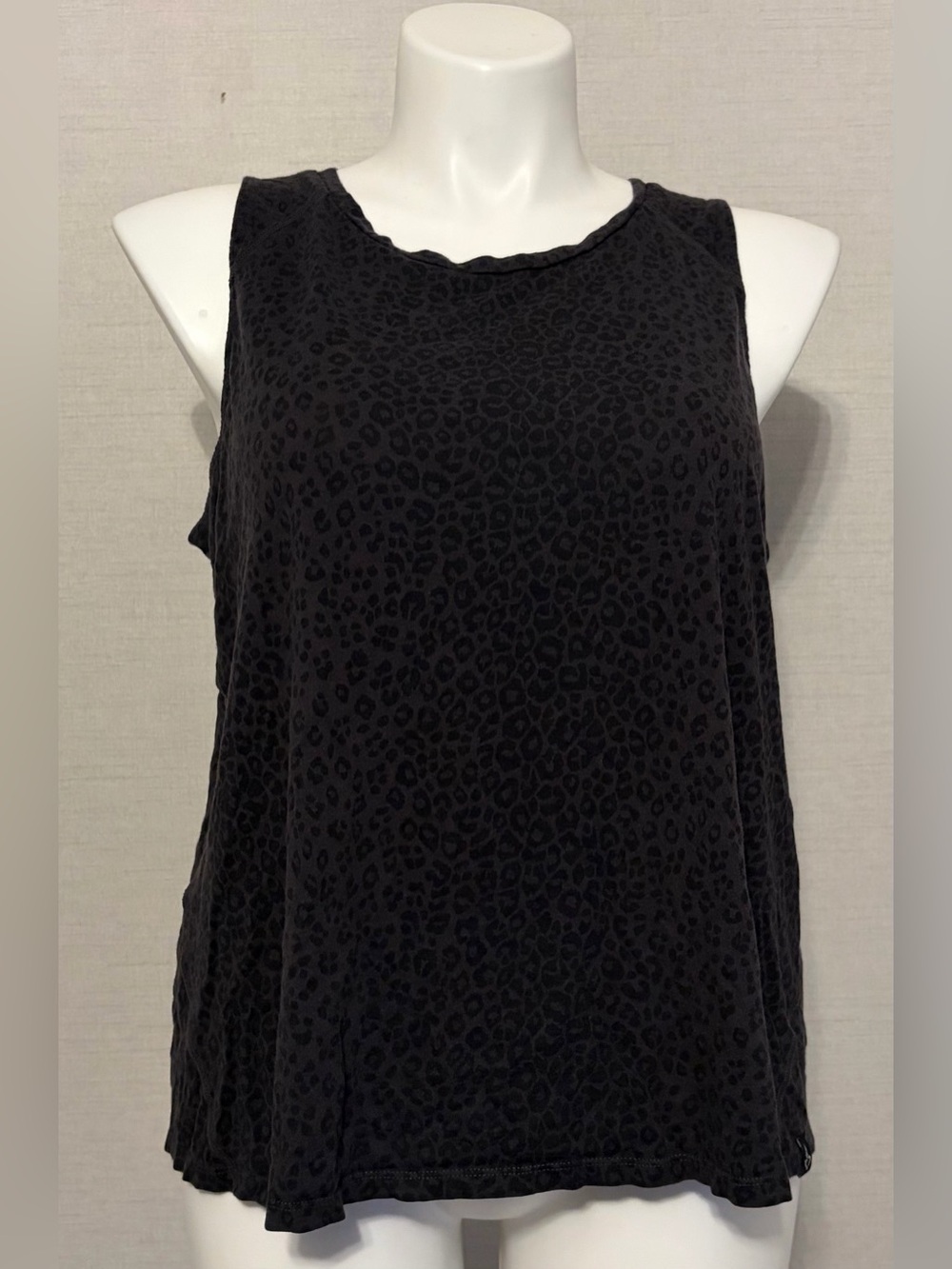 Women's Happy Camper by Torrid Plus Size 2(X) Leopard-Print Sleeveless Top